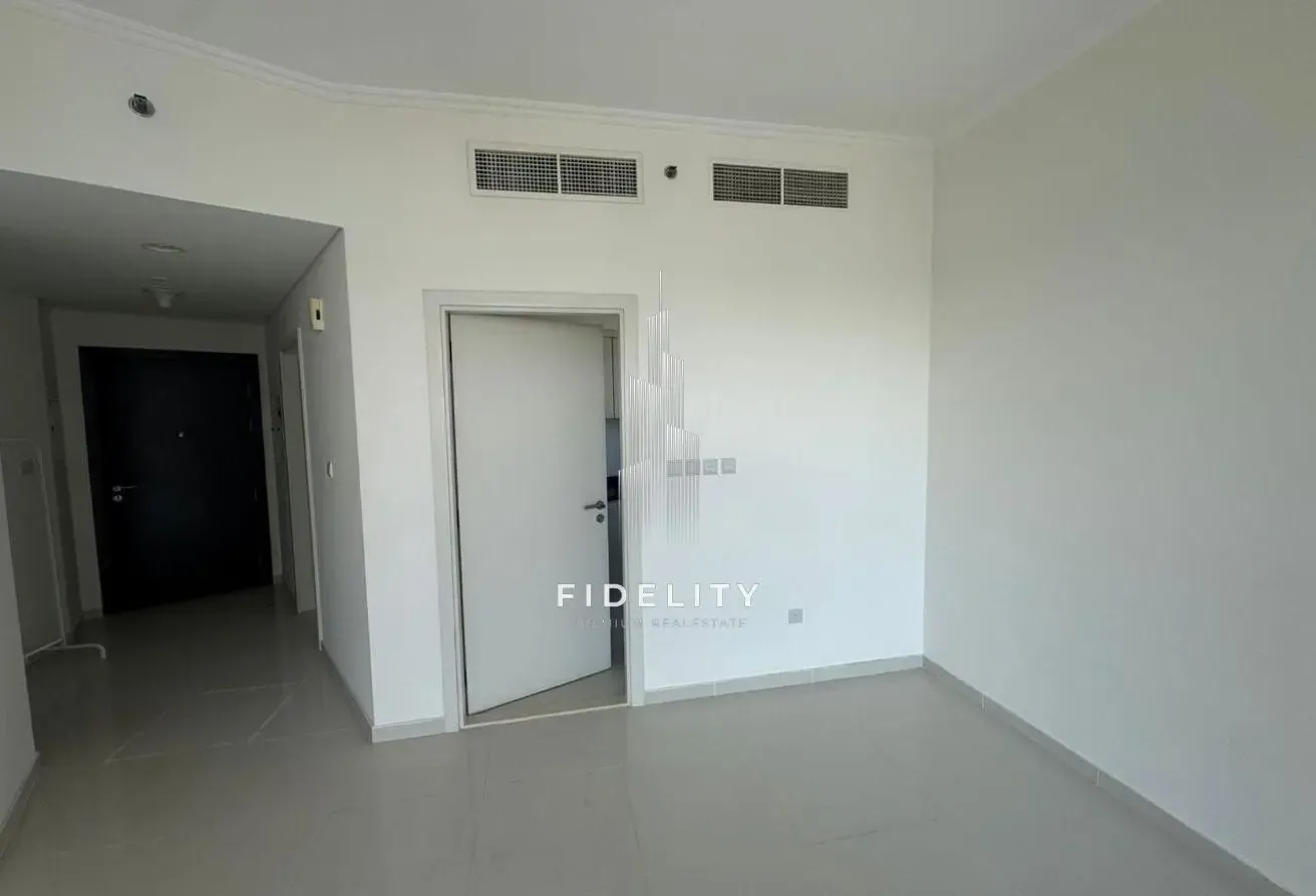 URGENT SALE l VACANT l l NEGOTIABLE l GOLF VIEW