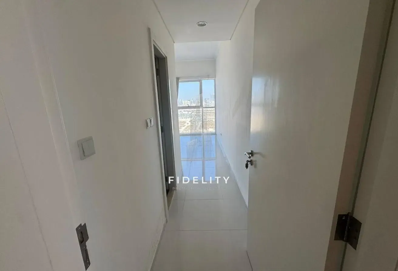 URGENT SALE l VACANT l l NEGOTIABLE l GOLF VIEW