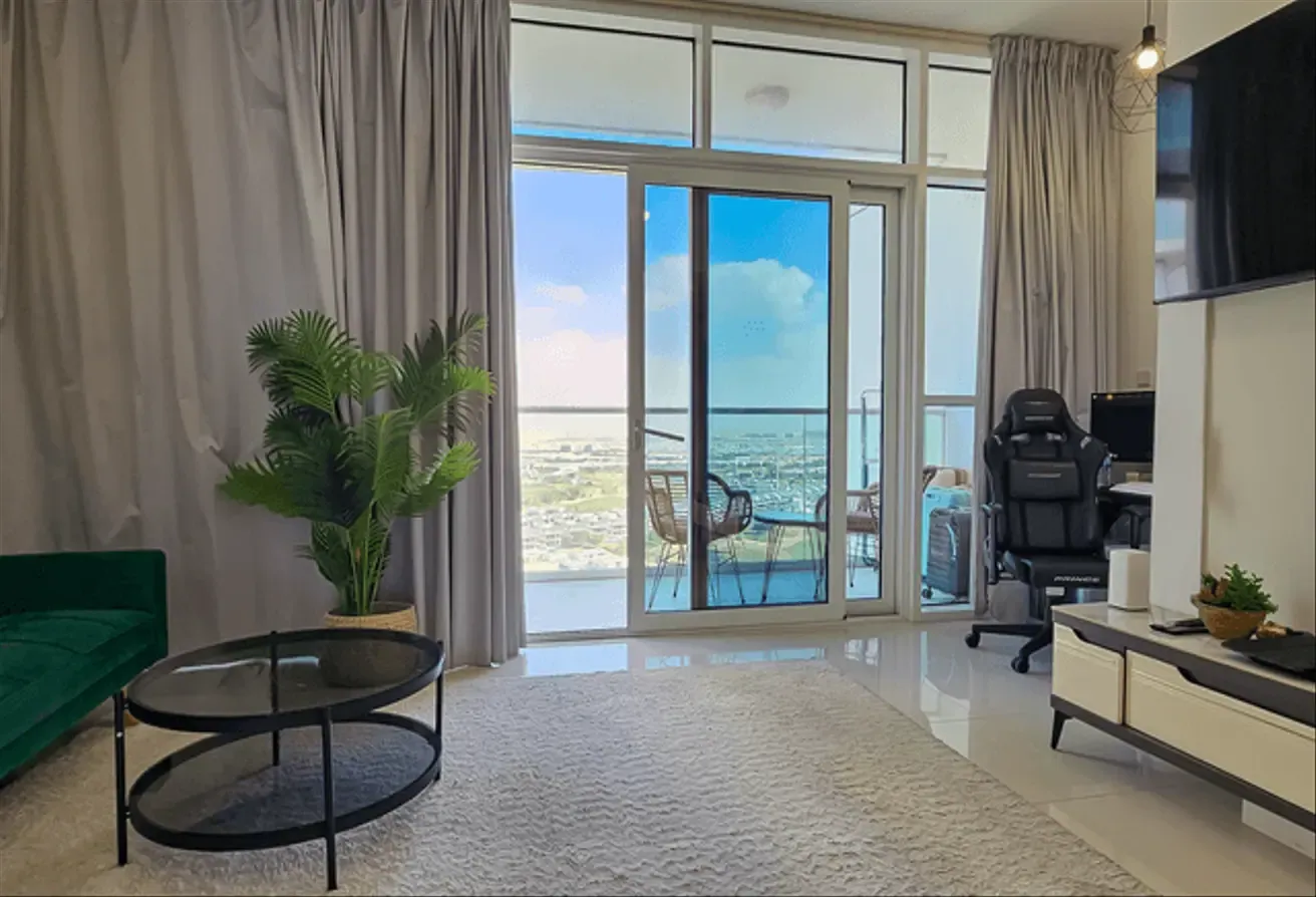 High Floor | Golf View | Vacant on transfer