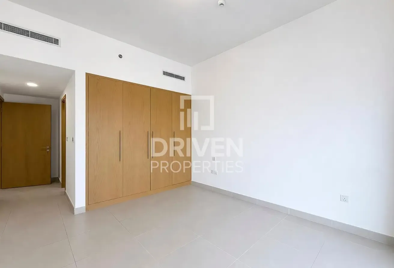 Vacant | Spacious Apt | Motivated Seller