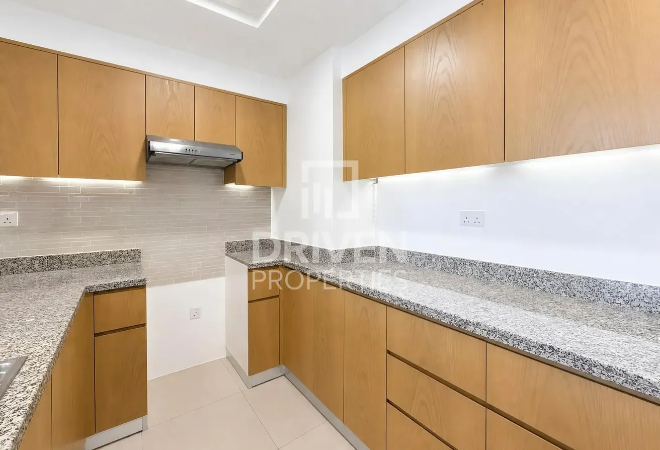 Vacant | Spacious Apt | Motivated Seller