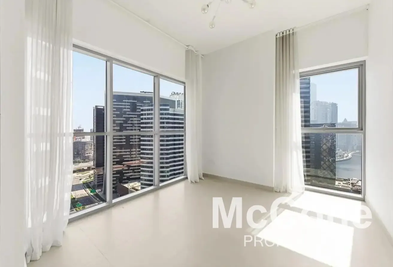 High Floor | Vacant | Great Condition