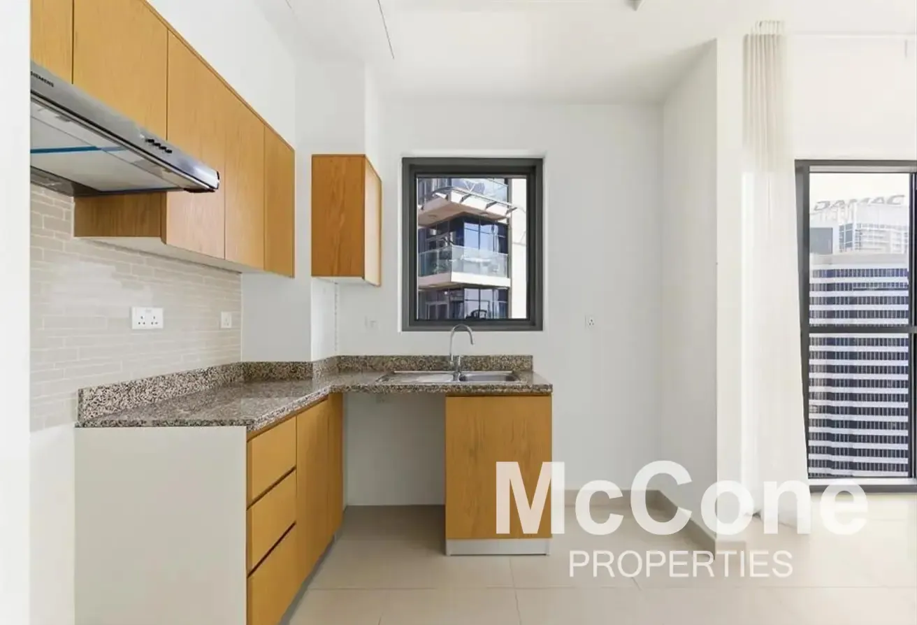 High Floor | Vacant | Great Condition