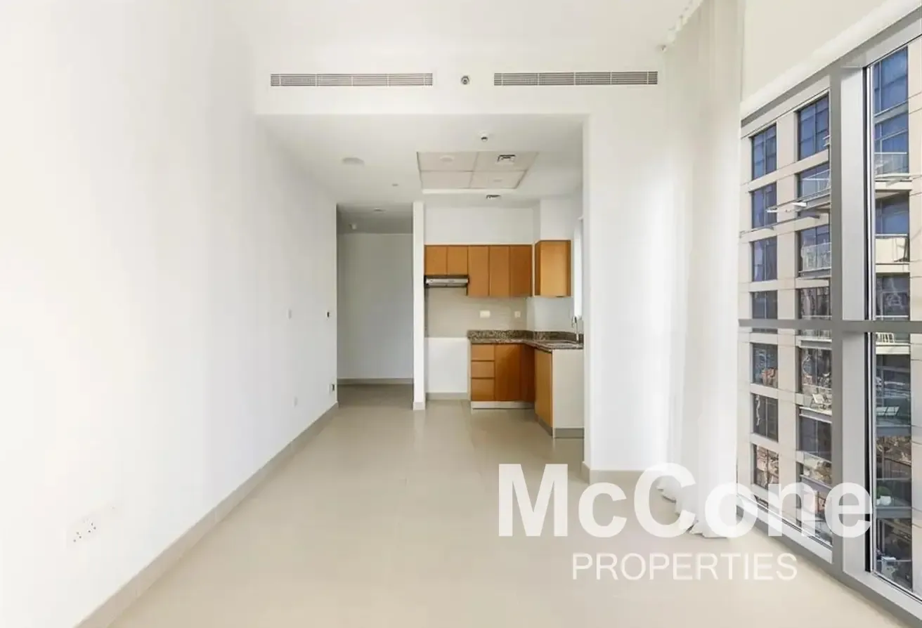 High Floor | Vacant | Great Condition