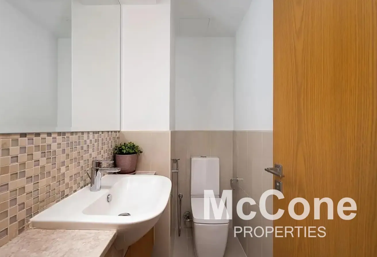 High Floor | Vacant | Great Condition