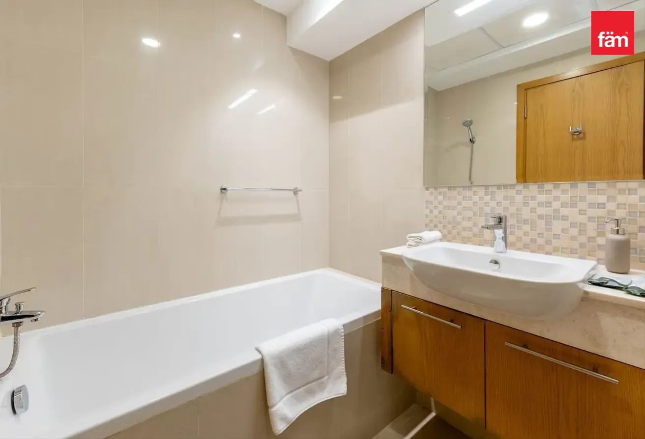 1 Bedroom Bellevue 2 Downtown Premium Location