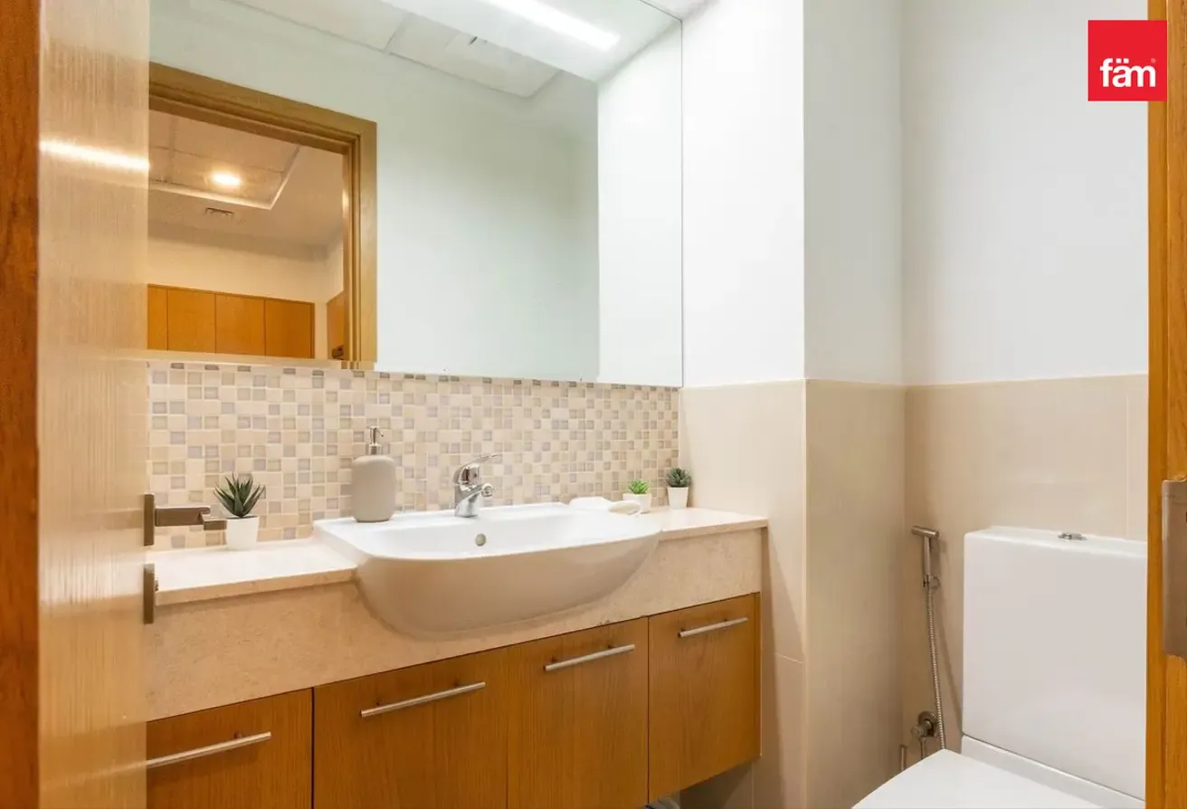 1 Bedroom Bellevue 2 Downtown Premium Location