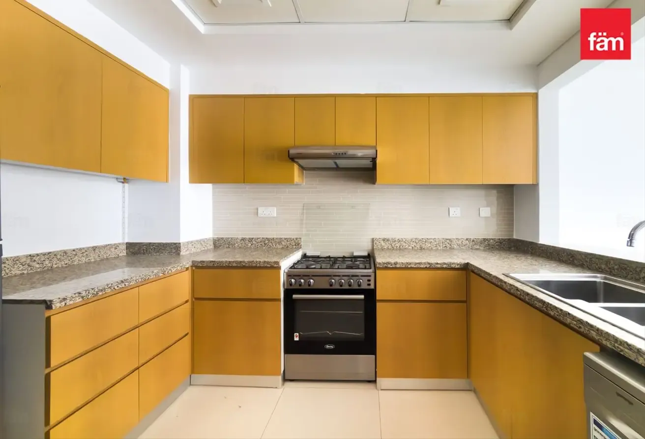 Spacious Layout With Full Burj Khalifa View