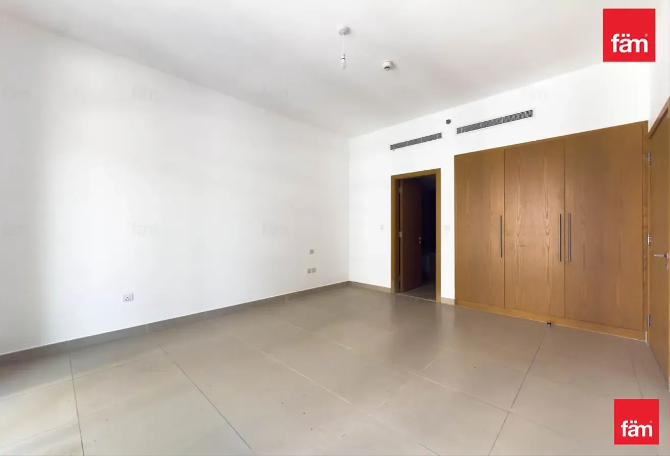 Spacious Layout With Full Burj Khalifa View