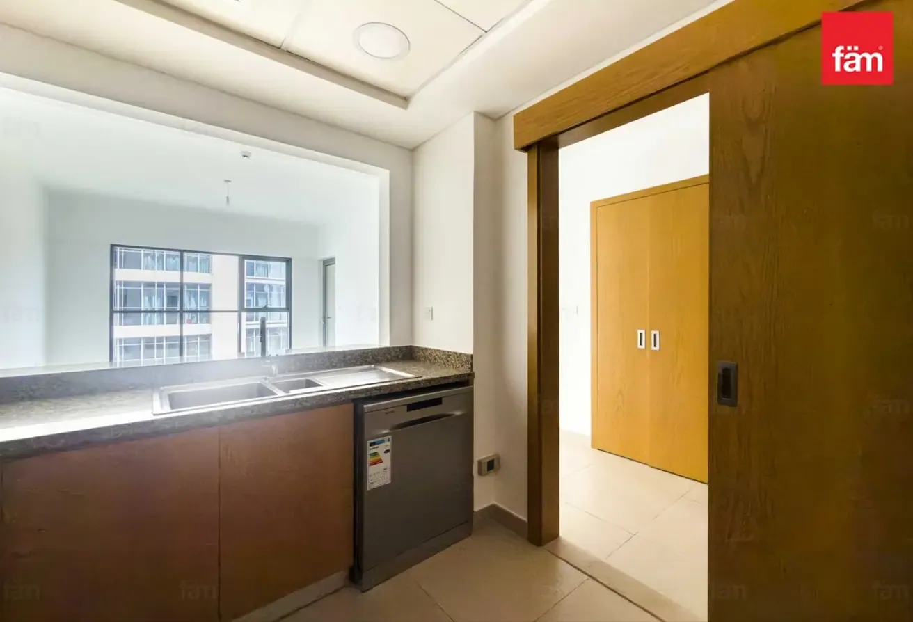Spacious Layout With Full Burj Khalifa View