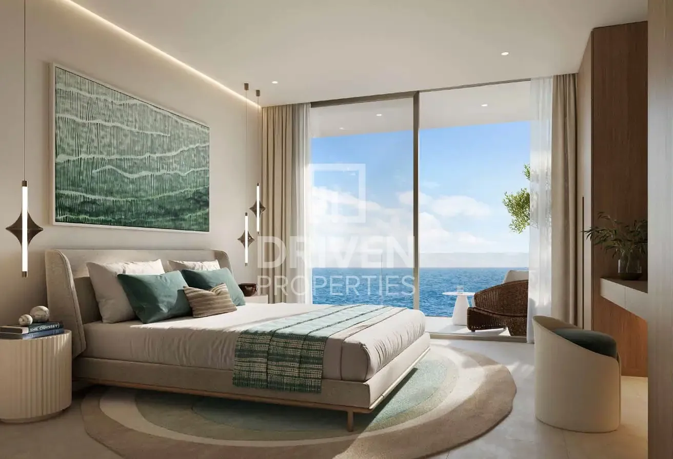 Luxury Waterfront | Elegant | Smart Investment