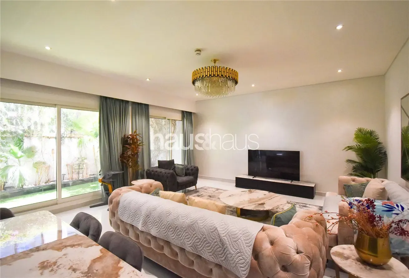 3BR | Upgraded | VOT | Close to Sunmarke