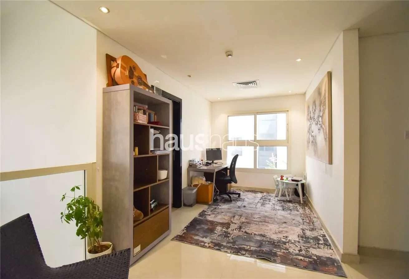 3BR | Upgraded | VOT | Close to Sunmarke