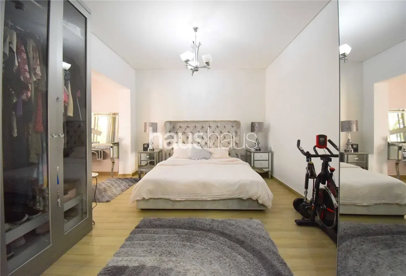 3BR | Upgraded | VOT | Close to Sunmarke