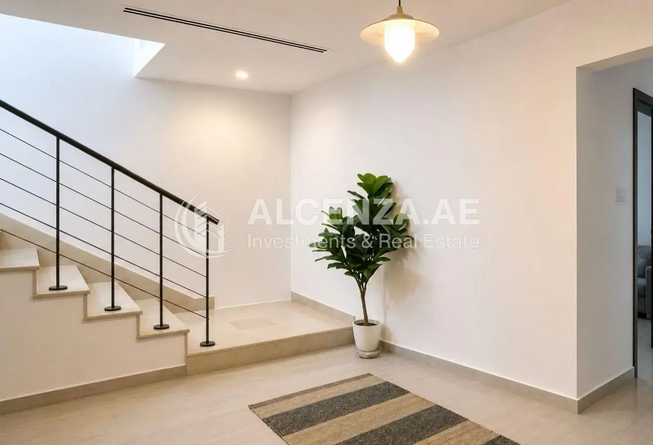 Upgraded | Spacious Townhouse | Rented