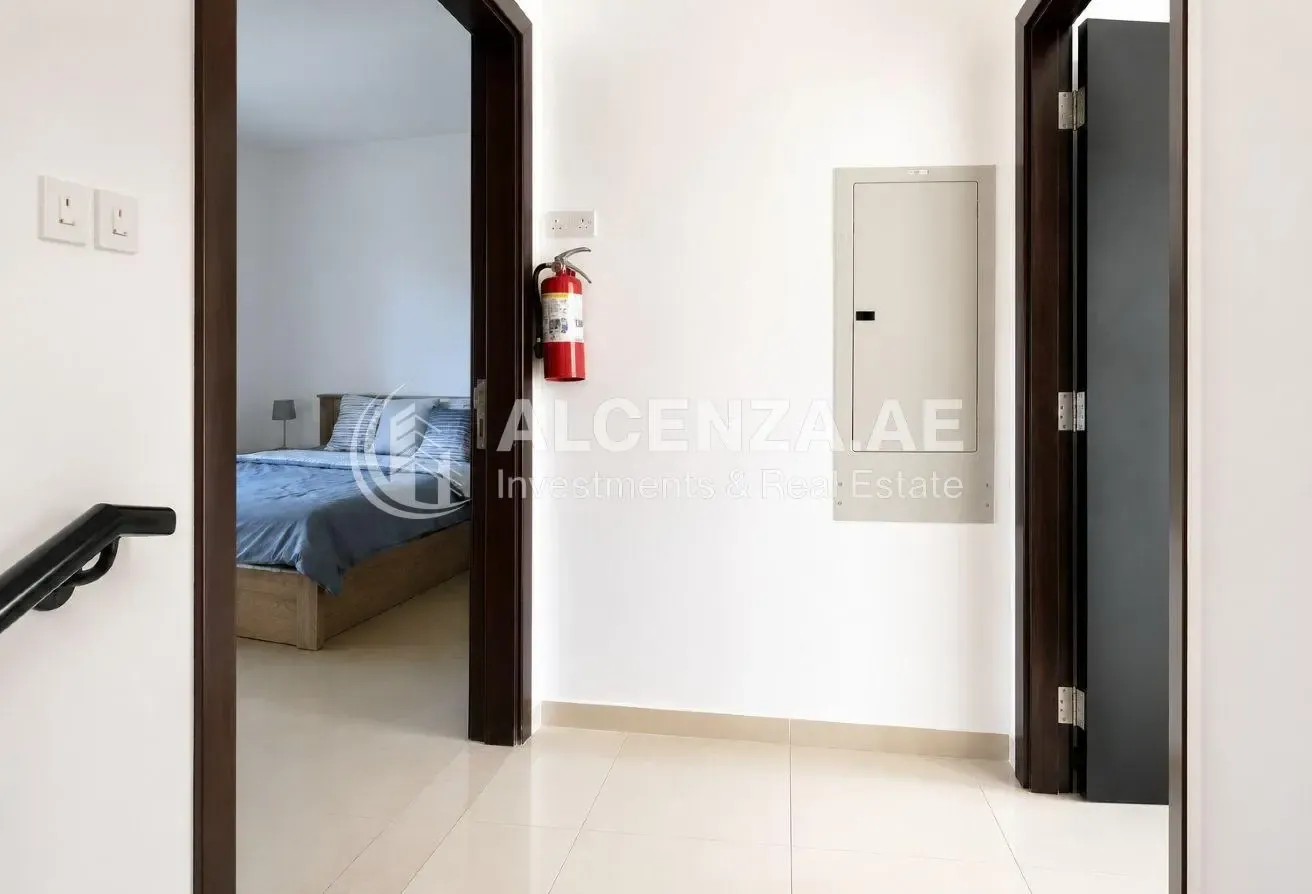 Upgraded | Spacious Townhouse | Rented