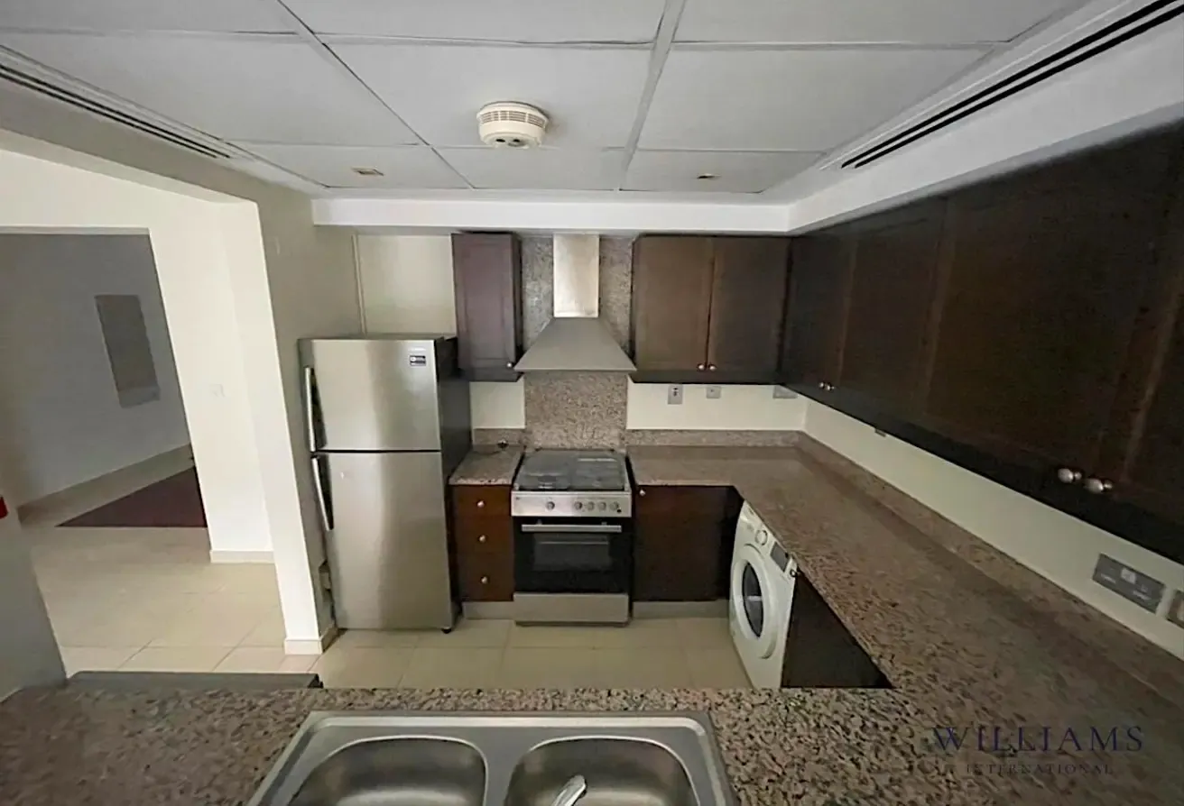 GREAT LOCATION | VACANT ON TRANSFER | VIEW TODAY