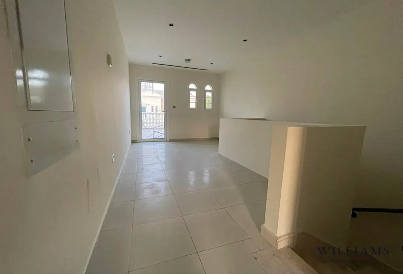GREAT LOCATION | VACANT ON TRANSFER | VIEW TODAY