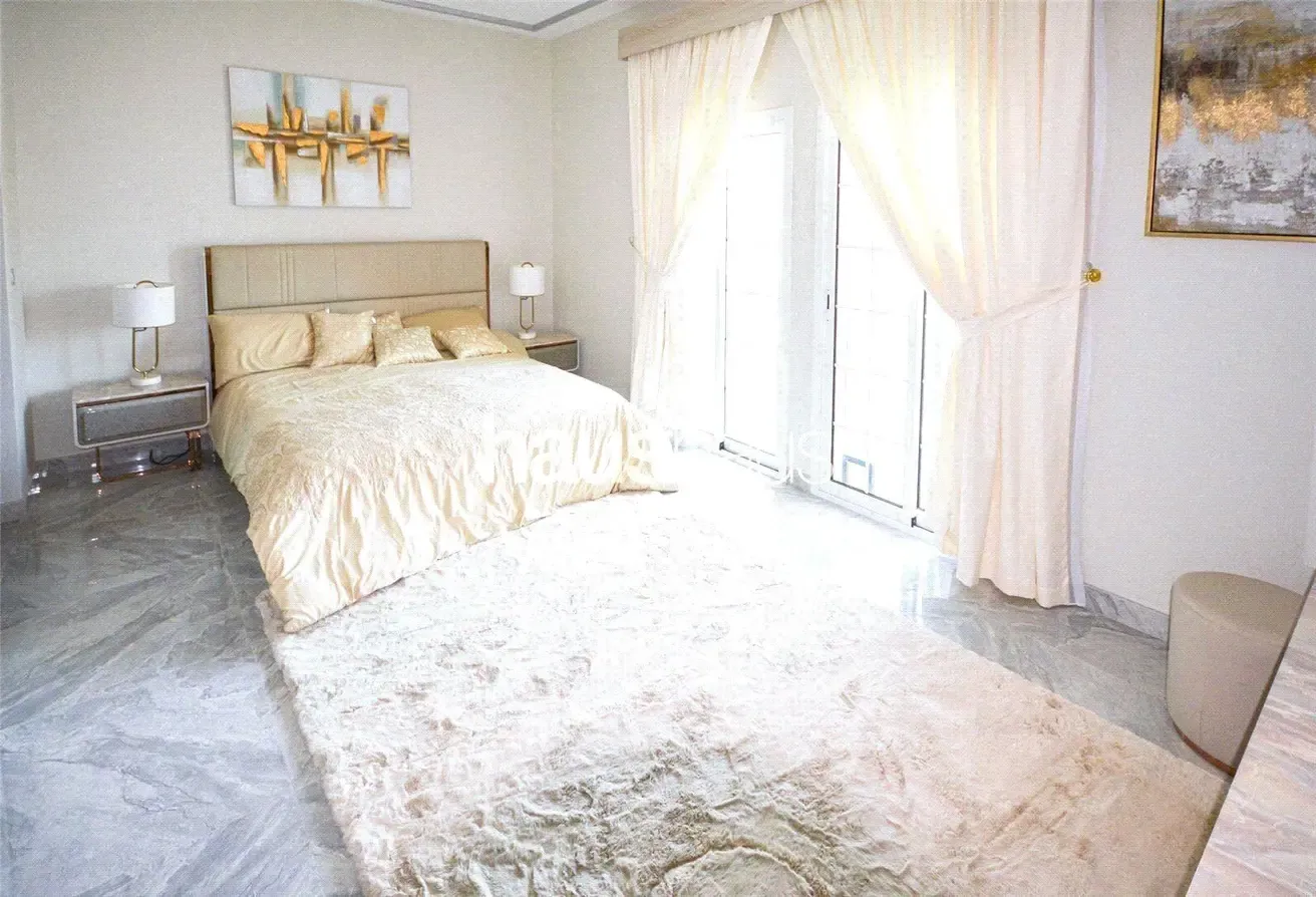 Furnished | Upgraded | Vacant NOW