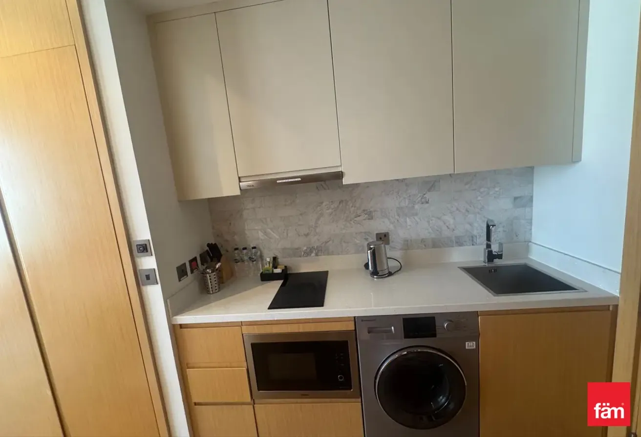 Furnished Studio | Skyline Views | Vacant