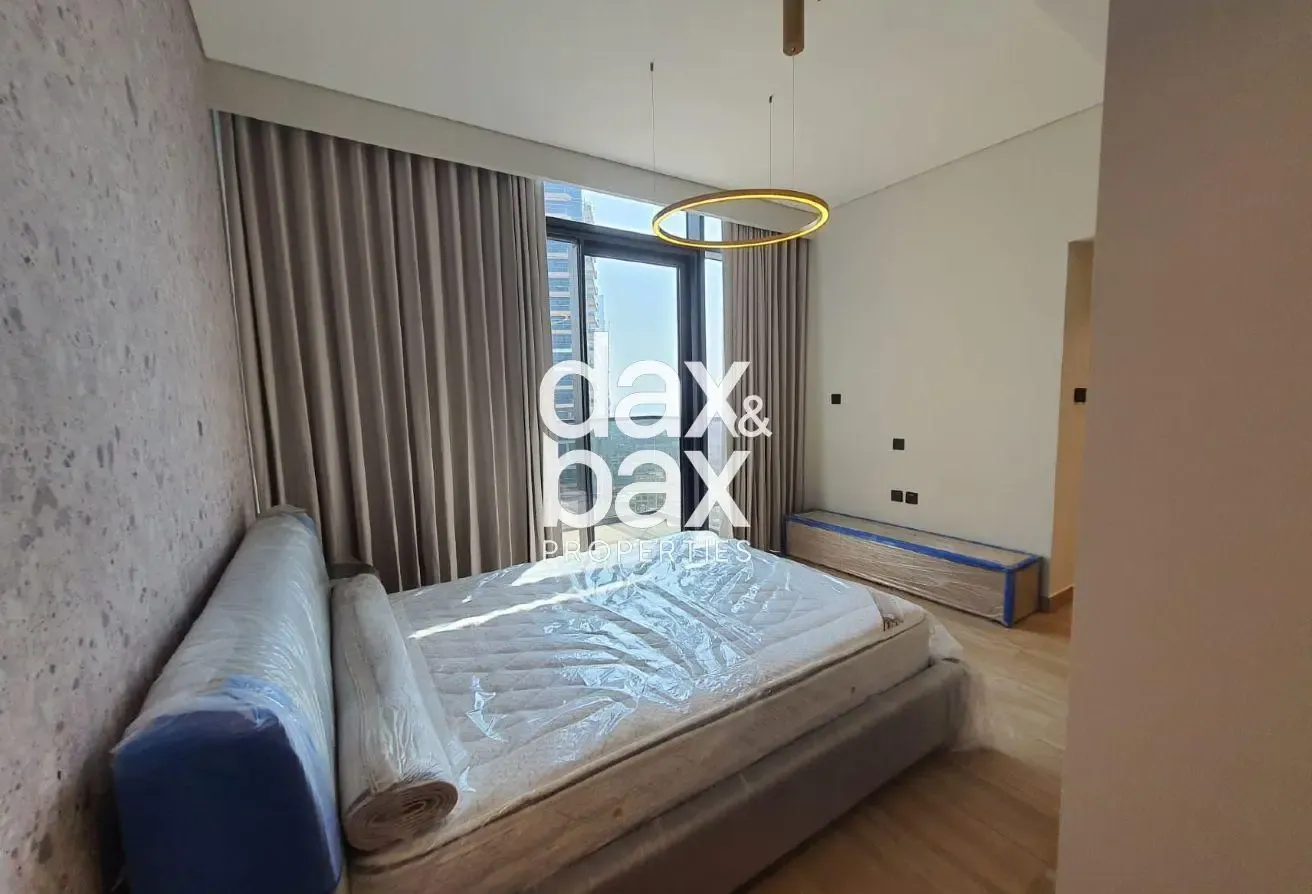 Modern Studio | Downtown City View | Multiple Unit