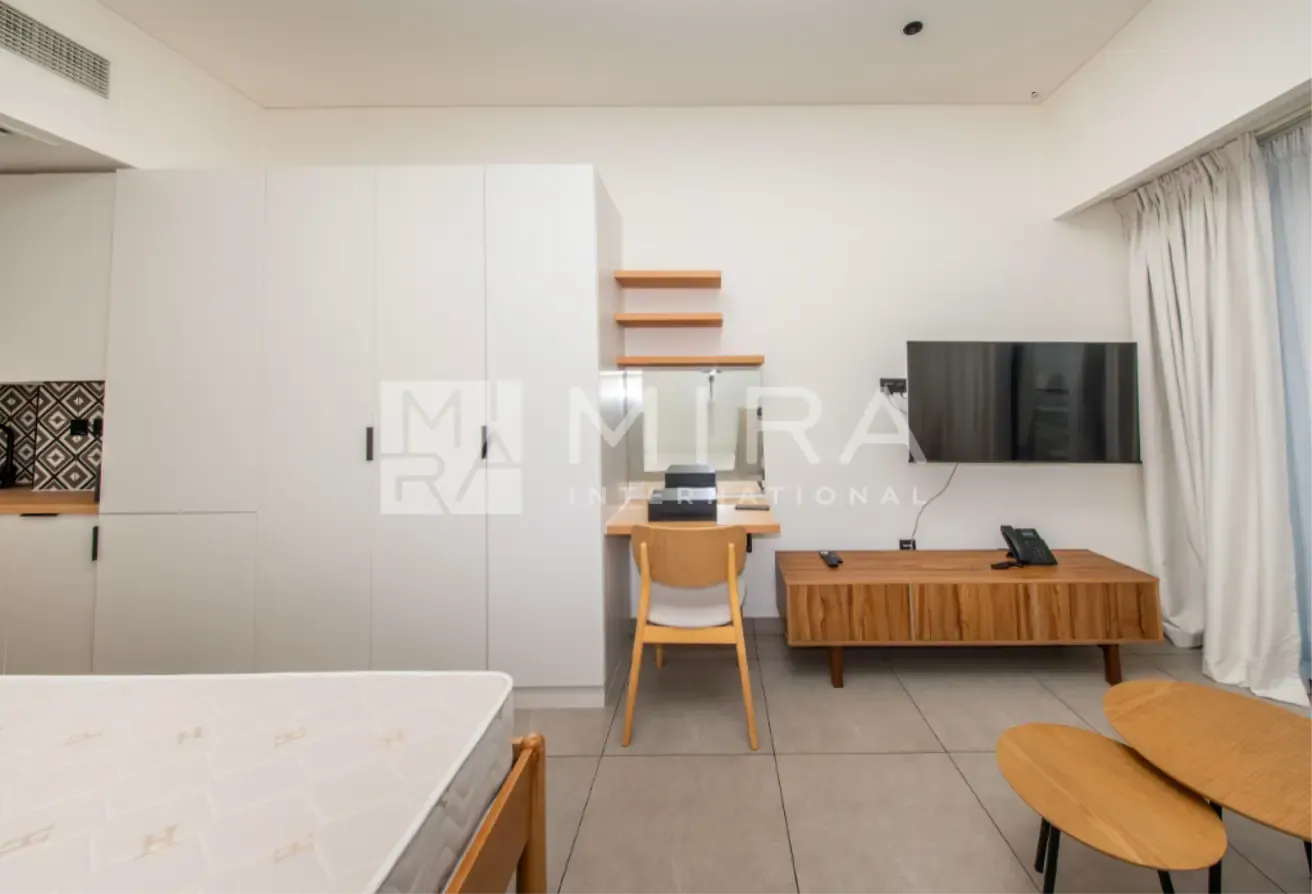 Vacant | High floor | Fully Furnished