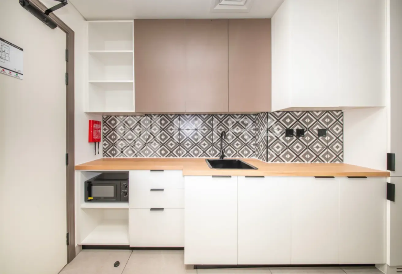 Vacant | High floor | Fully Furnished