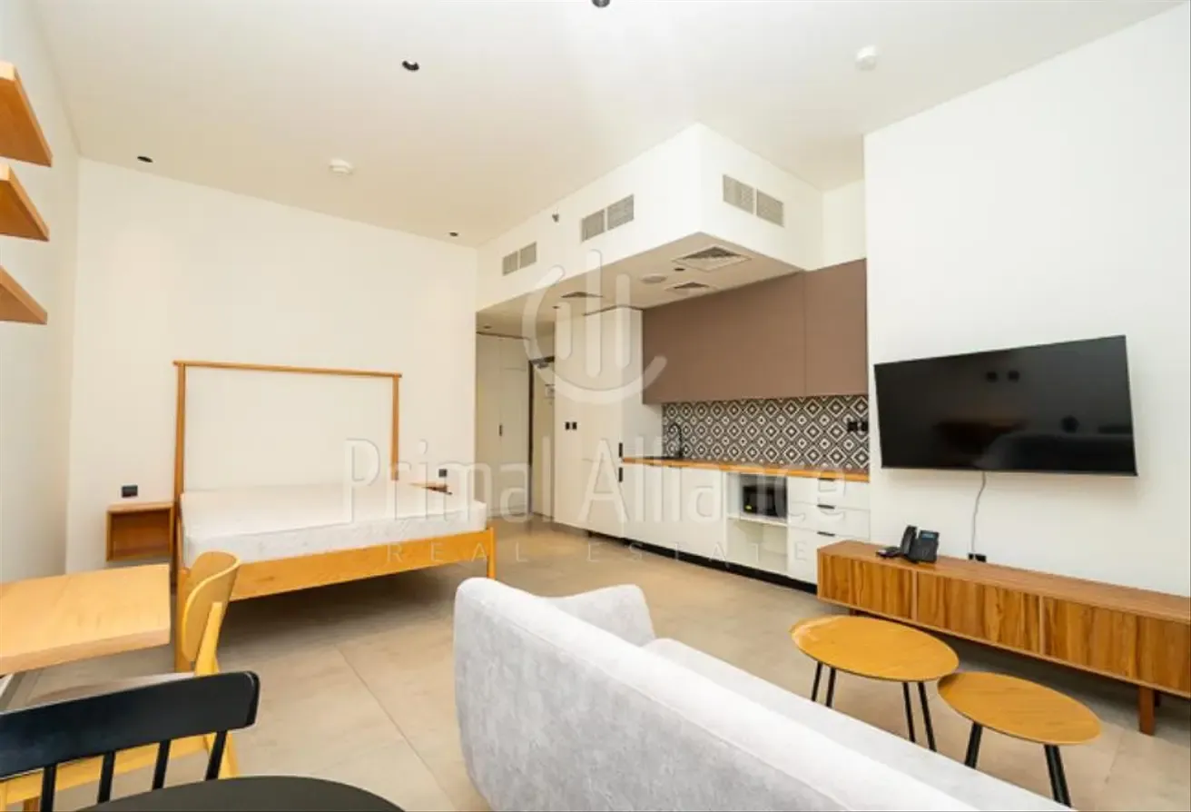 Spacious Layout | High Floor | Community View