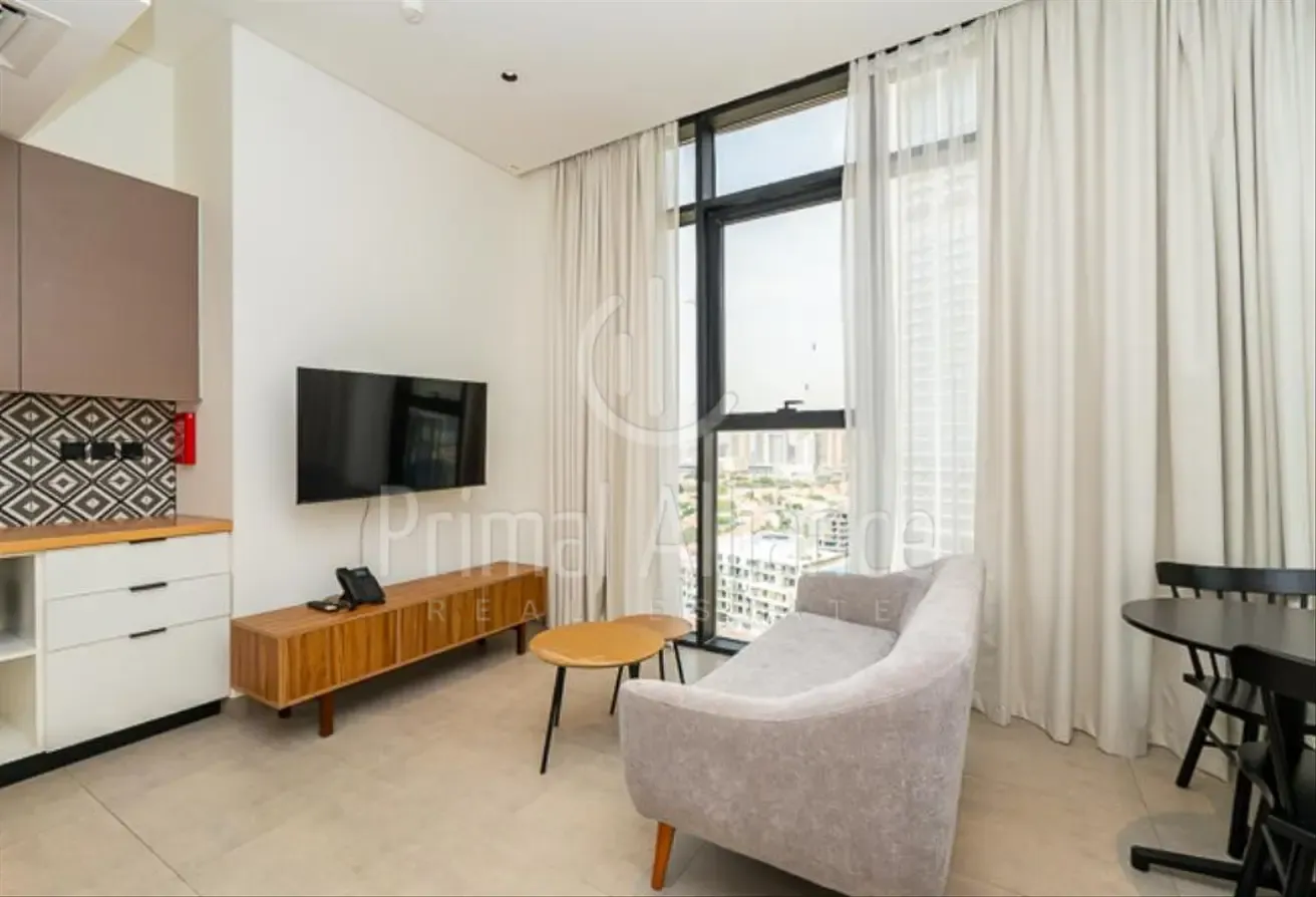 Spacious Layout | High Floor | Community View