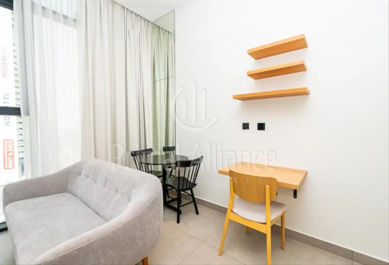 Spacious Layout | High Floor | Community View