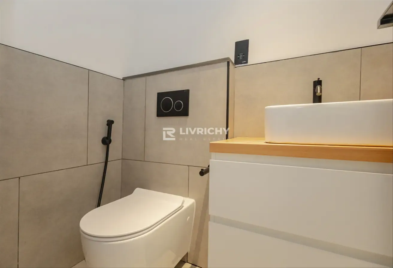 FURNISHED | JGE VILLAS N MBZR VIEW | HIGH FOOR