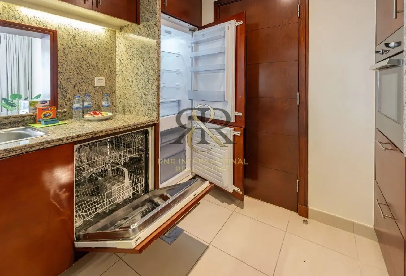 Stylish 1BR Furnished | Large Layout | VOT