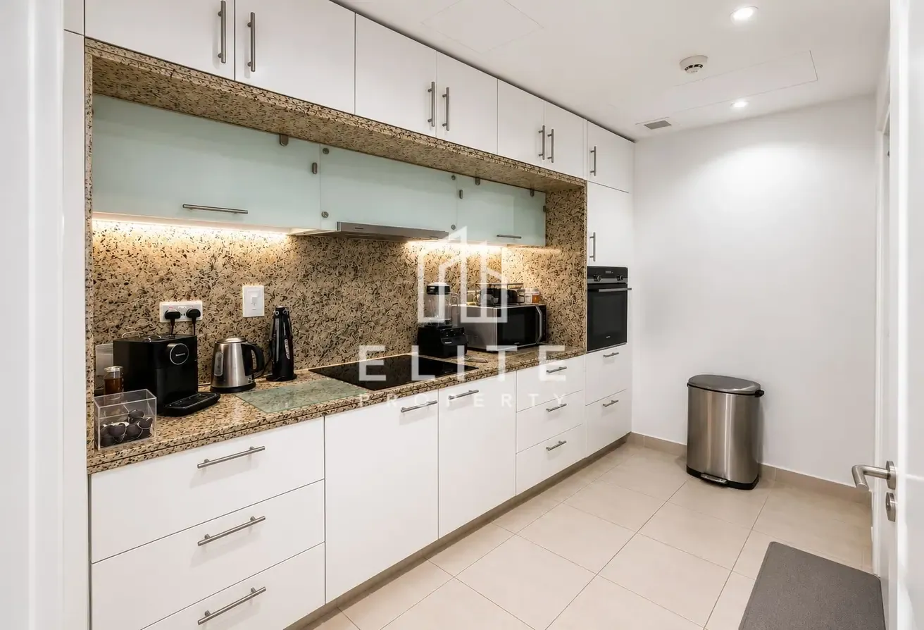 Upgraded 1 BR | High Floor | Large Layout