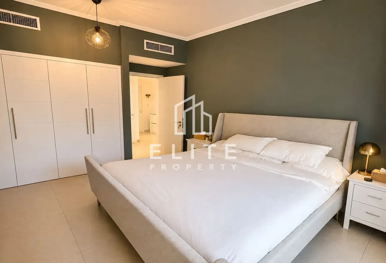 Upgraded 1 BR | High Floor | Large Layout