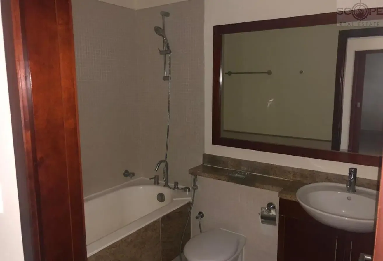 VACANT POOL VIEW ONE BEDROOM IN SOUTHRIDGE TOWER 1