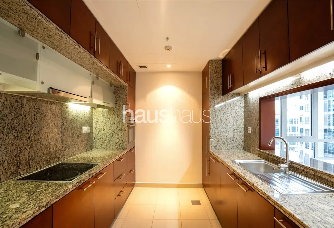 Vacant and Ready | Spacious | EMAAR