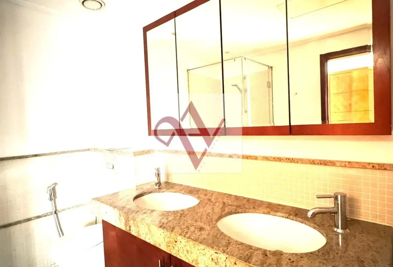 Southridge 2 bed with garden and business bay view
