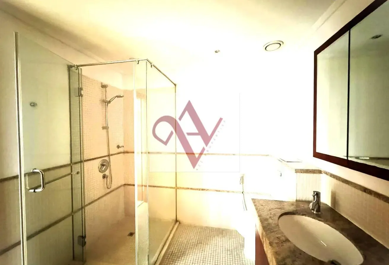 Southridge 2 bed with garden and business bay view