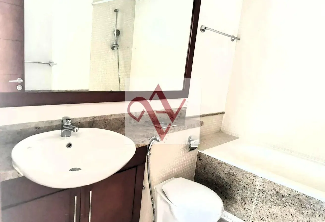 Southridge 2 bed with garden and business bay view