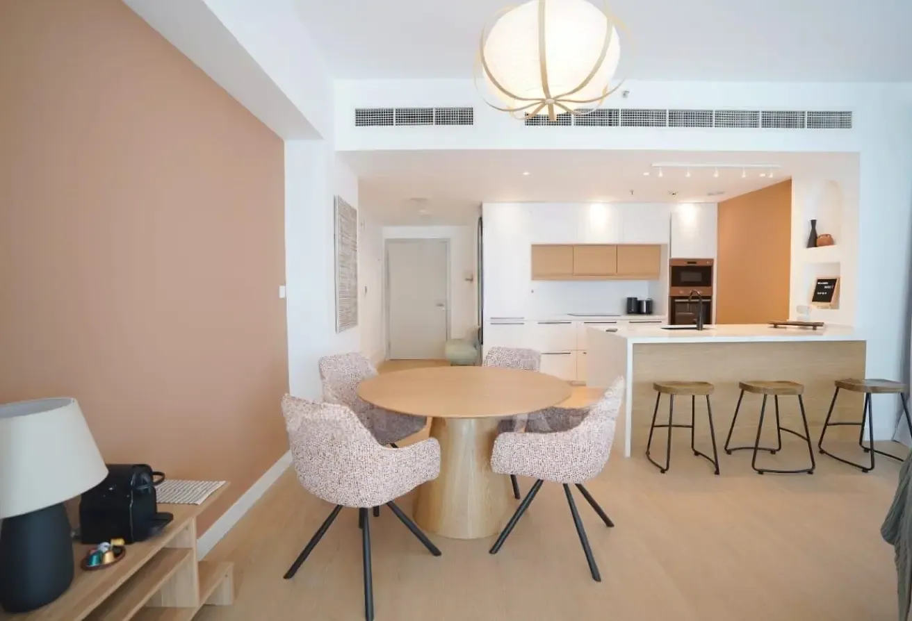 1 BR Apartment in Downtown Dubai, 915 Sqft