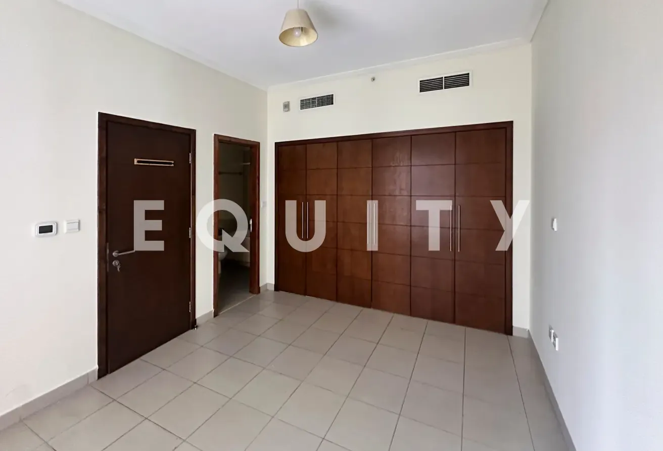 Vacant Now | Separate Dining | Large Layout
