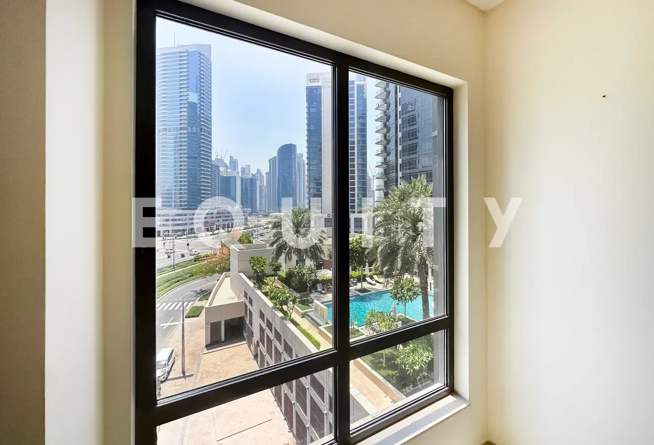 Vacant Now | Separate Dining | Large Layout