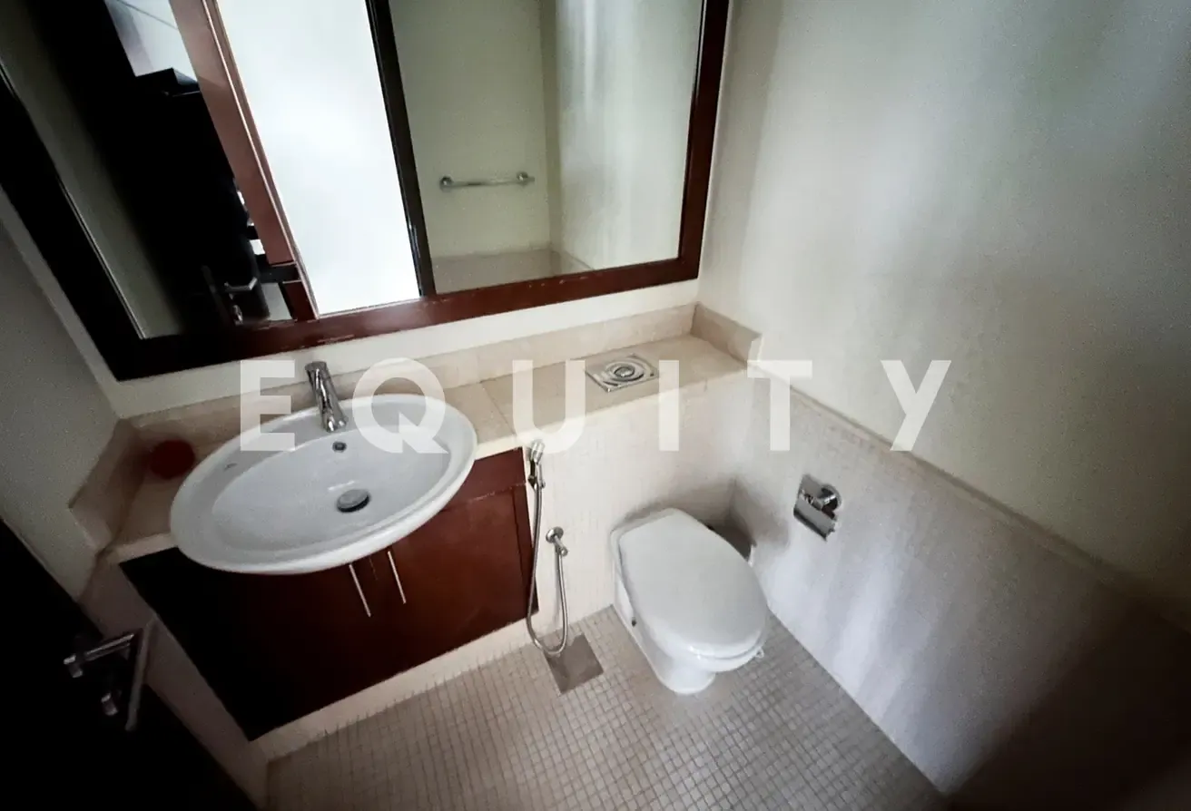 Vacant Now | Separate Dining | Large Layout