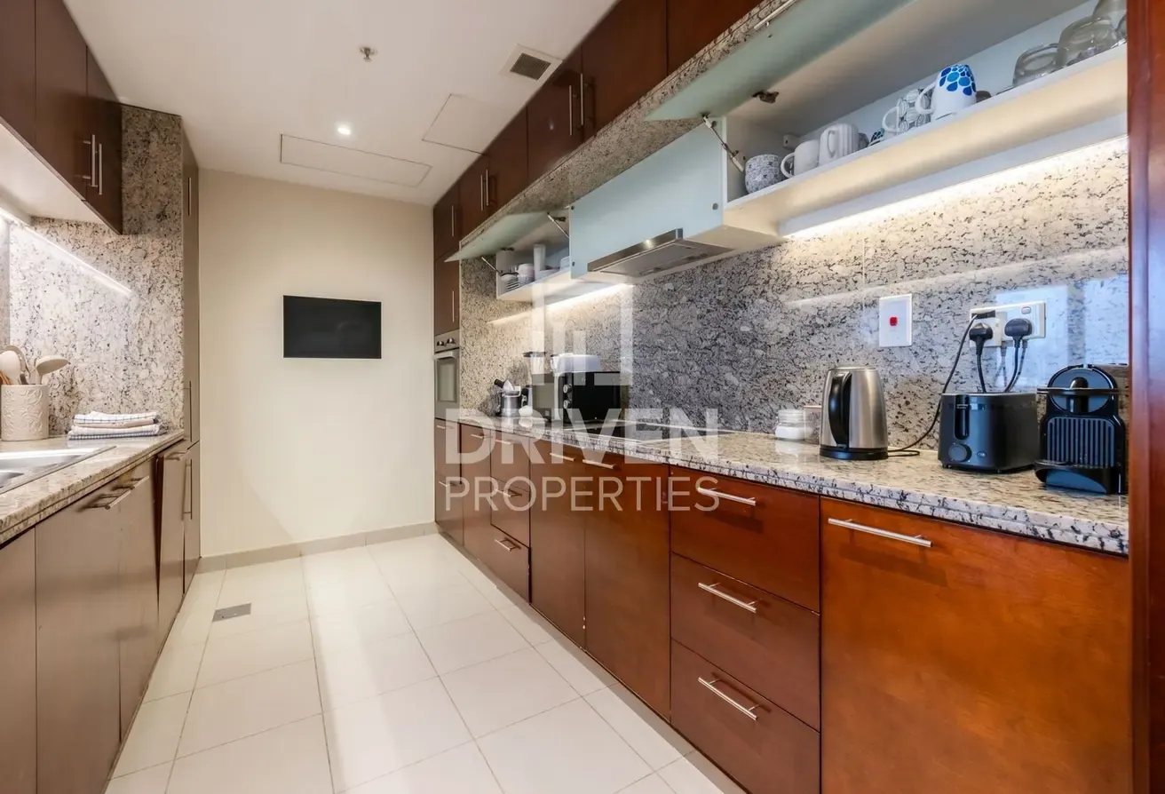 Spacious Apt with Maids Room | Burj View