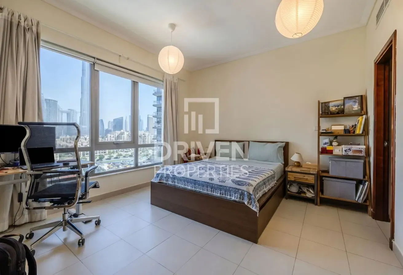 Spacious Apt with Maids Room | Burj View