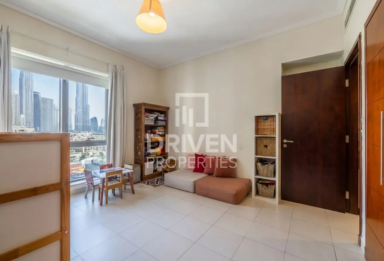 Spacious Apt with Maids Room | Burj View