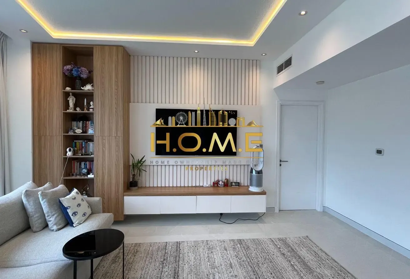 Exclusive 2 BR with Burj Khalifa & Fountain View