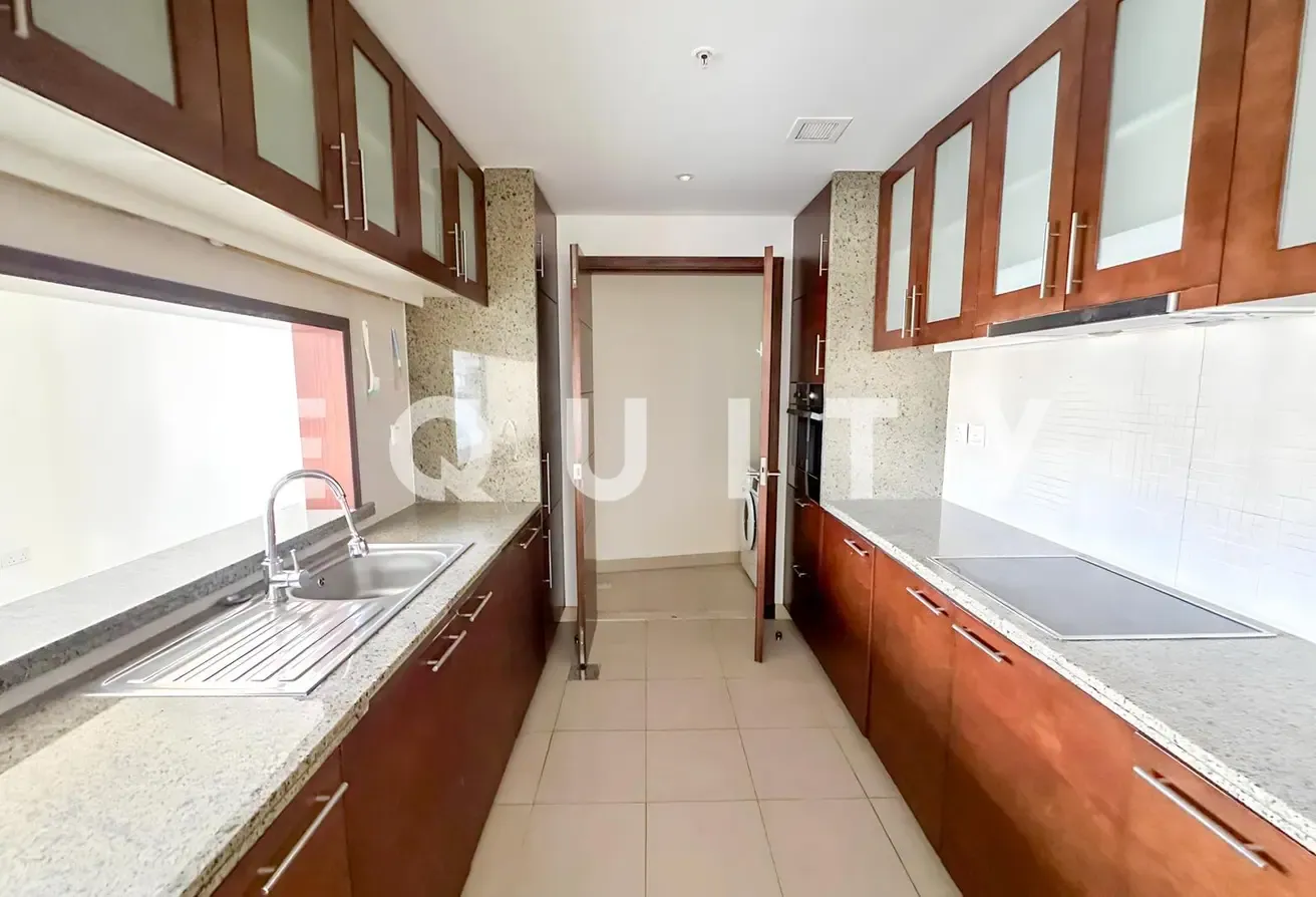 Building Expert | Large Layout | Vacant Now