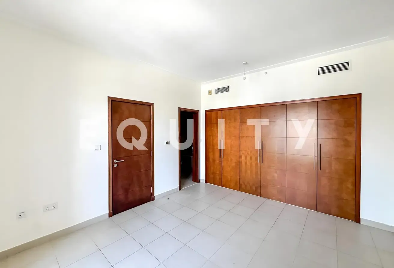 Building Expert | Large Layout | Vacant Now