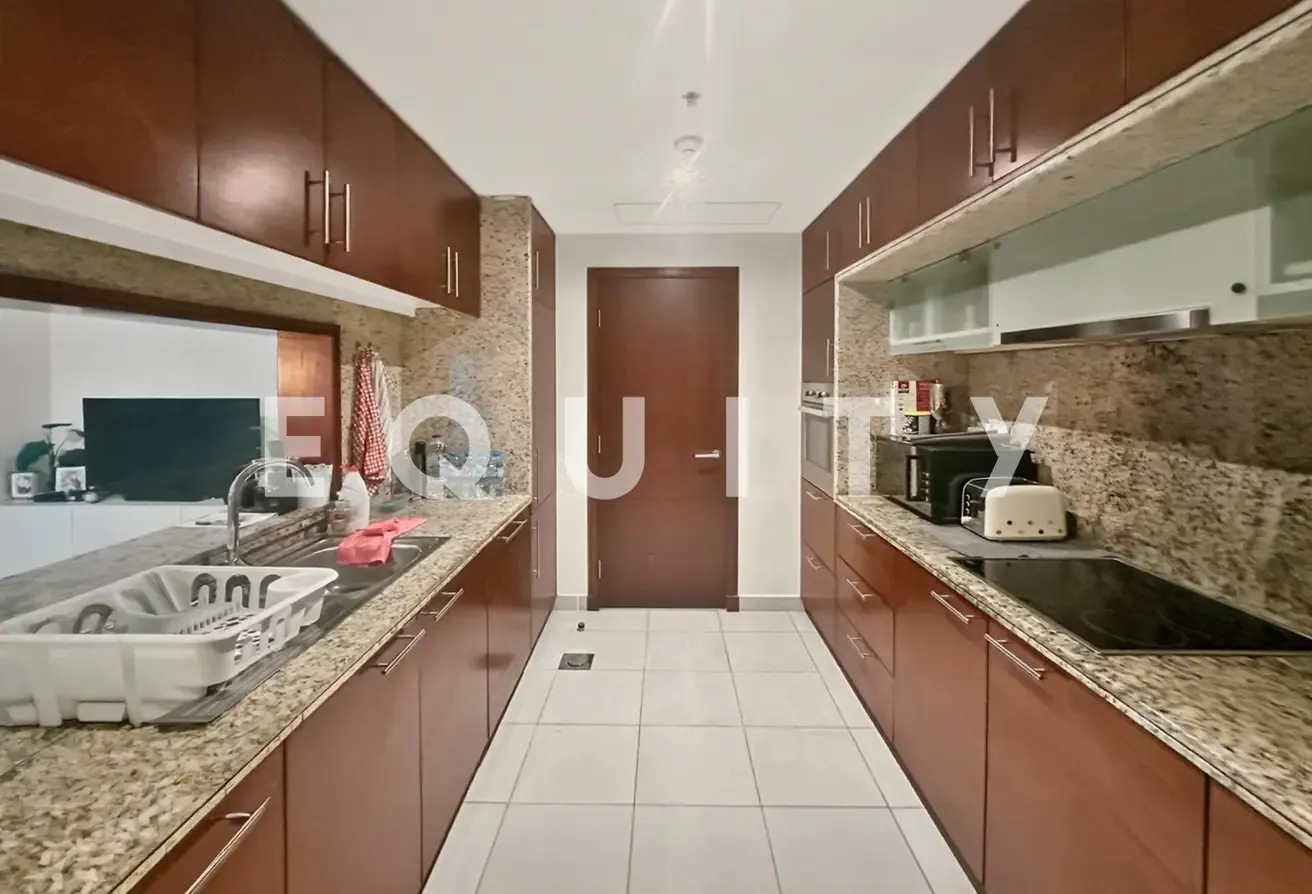 Large Layout | Vacant on Transfer | Great Location
